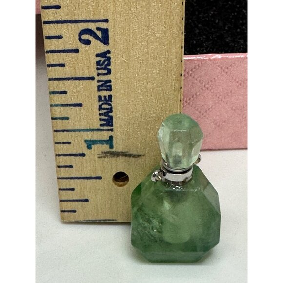 Decorative Green Glass Perfume Bottle with Stopper Original Pink Box Collectible - Picture 6 of 7